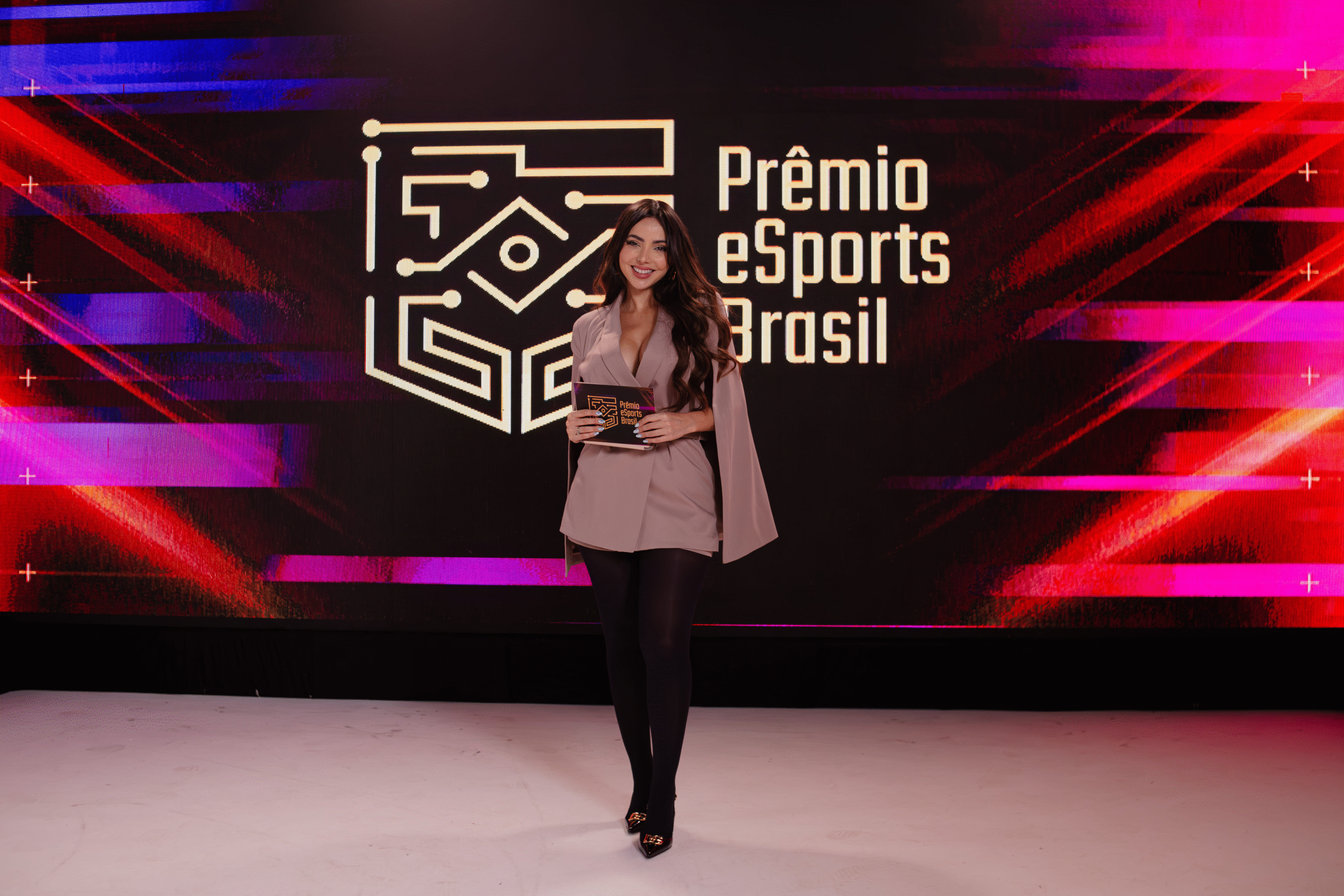 Revelados os Indicados do Prêmio Esports Brasil nas 27 categorias e aberta a votação